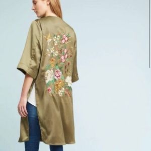 Anthroplogie embroidered Kimono